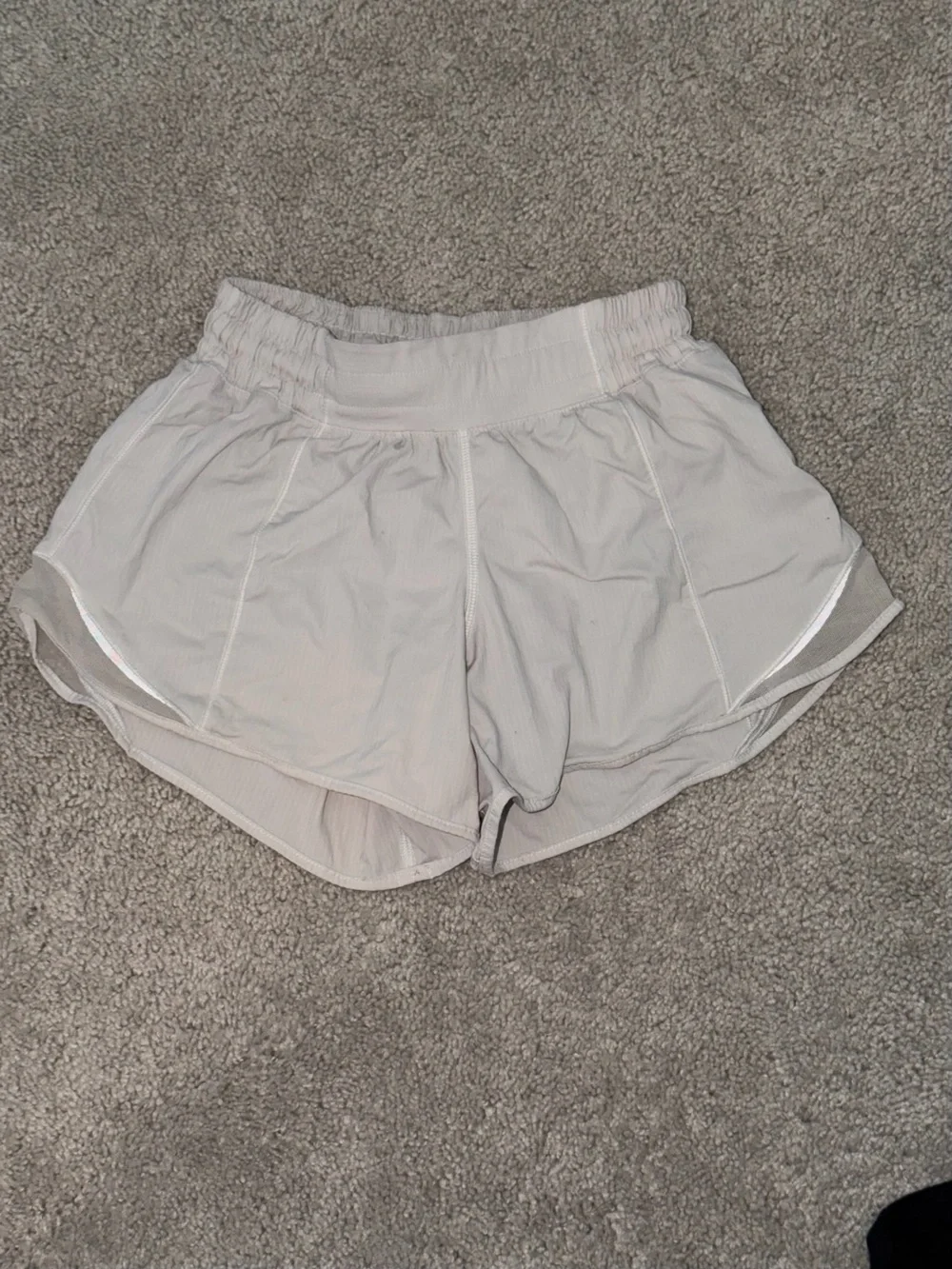 Lululemon Running Shorts white size 2